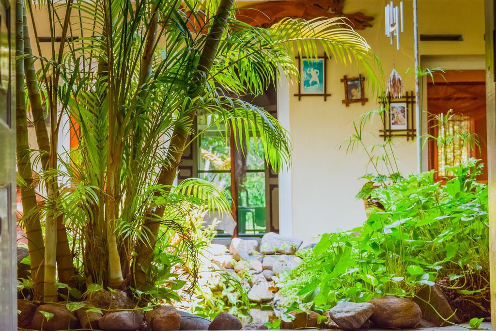 Shammie Guest House Hikkaduwa Exterior foto